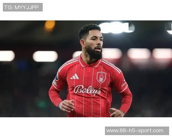 道格拉斯路易斯需在15场比赛中超45分钟才能激活买断条款